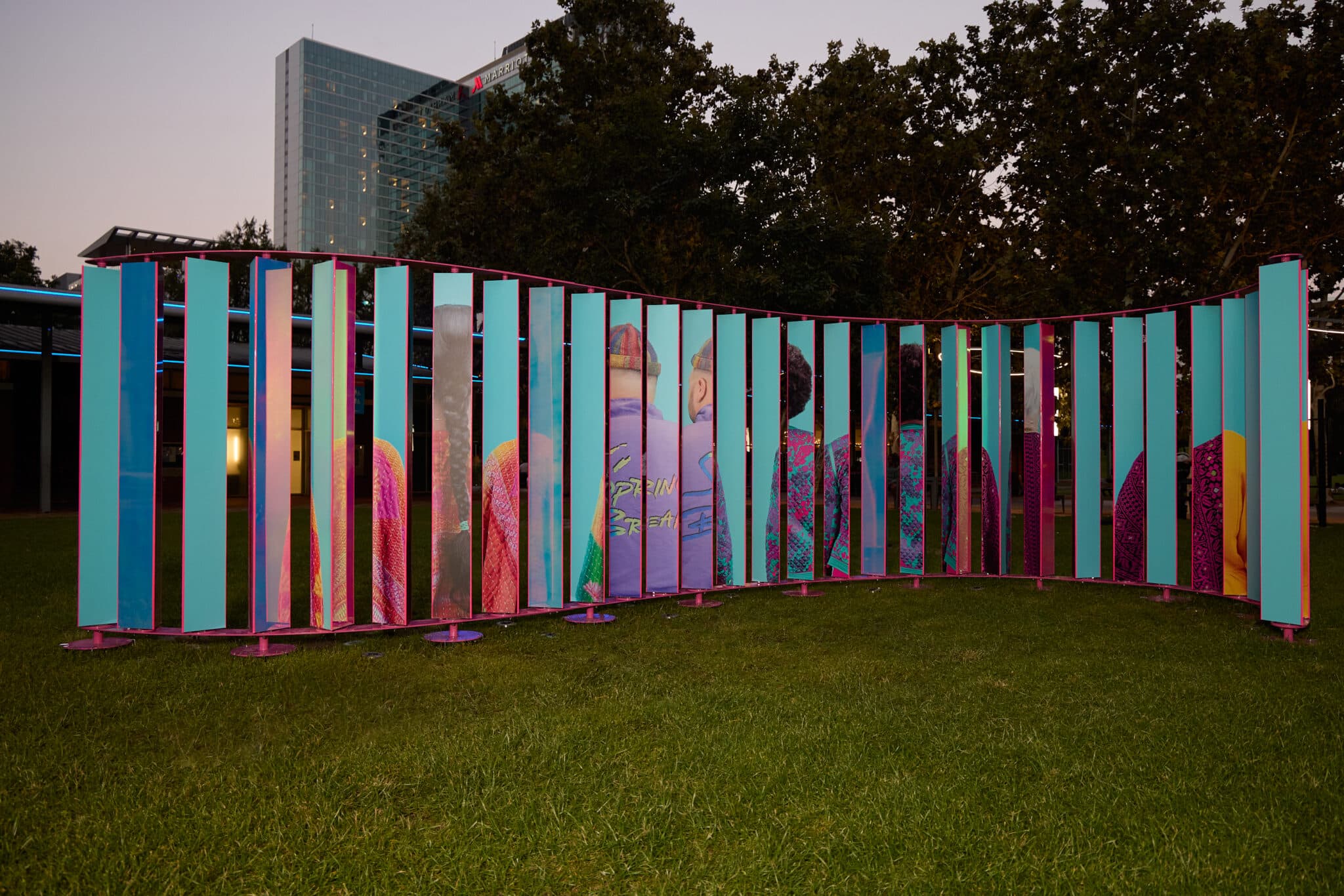 25-09-10_Houston_NickiEvansPhoto_WeingartenArt_DiscoveryGreen_KarenNavarro_A0099